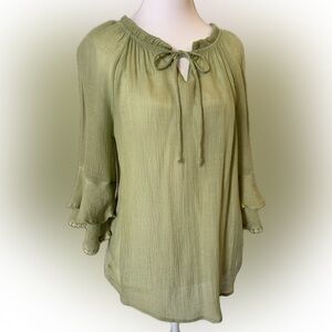 Chic Green Women's Blouse with Ruffle Sleeves Medium